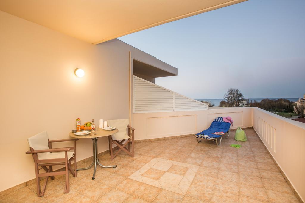 Mini Art Apartments Gerani  Exterior photo